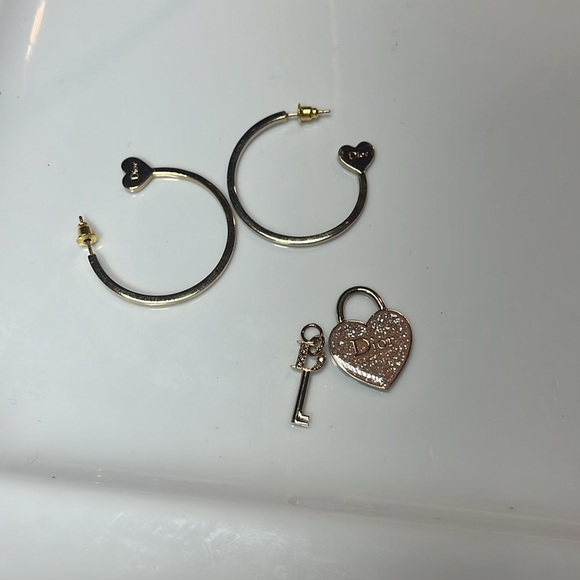 DIOR Heart Lock & Key Earrings Vintage - Picture 8 of 8